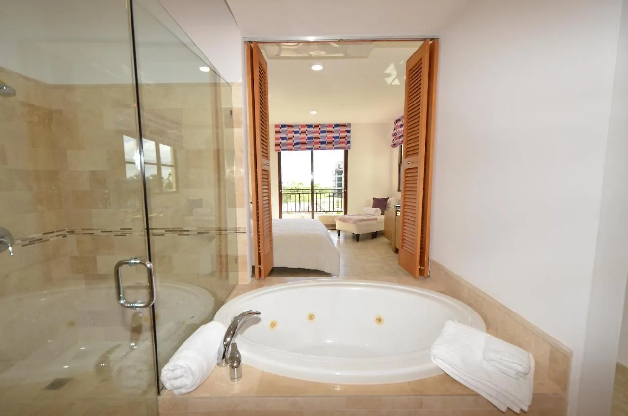 Aparthotel Solarea Beach Resort Humacao